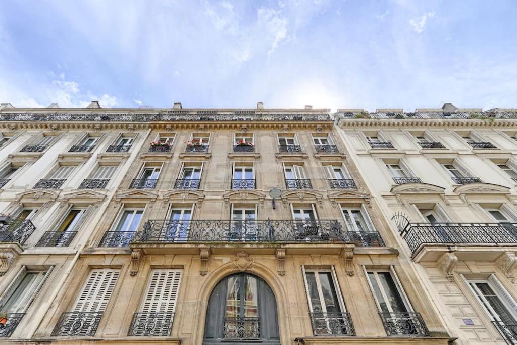Luxury 1br Montmartre Condorcet * Parigi